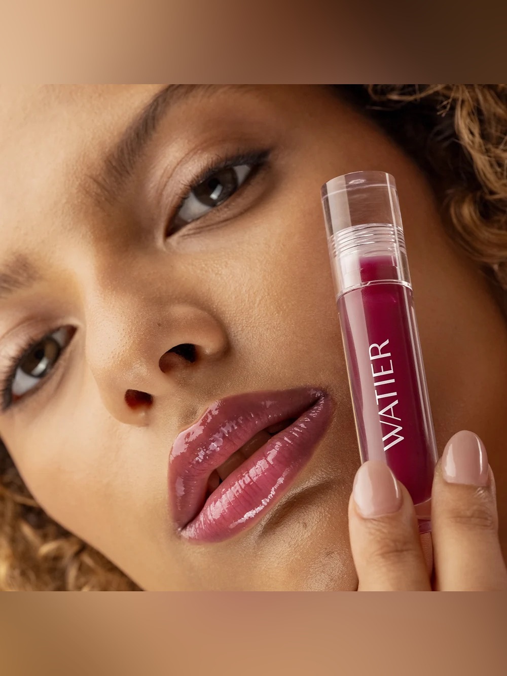 **NEW LISE WATIER LIP OIL** - Picture 5 of 9